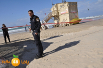  الشرطة البحرية تعثر على بقايا قذيفة صاروخية على شواطئ يافا